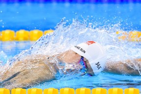 开云真人娱乐官网-中国男篮注重防守端的轮转速度，中国男篮被逆转