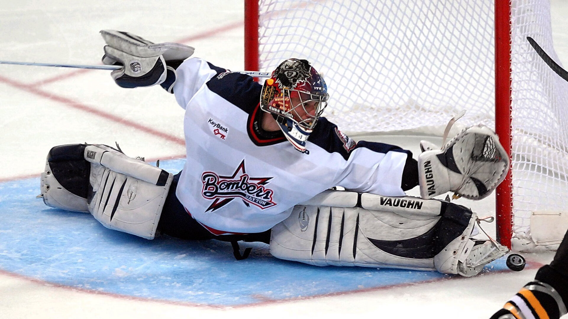 公开水域游泳世界杯阿布扎比站 高温与海流共同考验选手