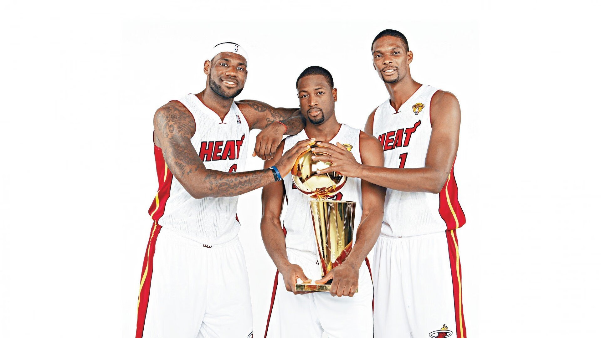 欧冠半决赛:米兰1比1战平皇马 圣西罗上演中场对决名场面